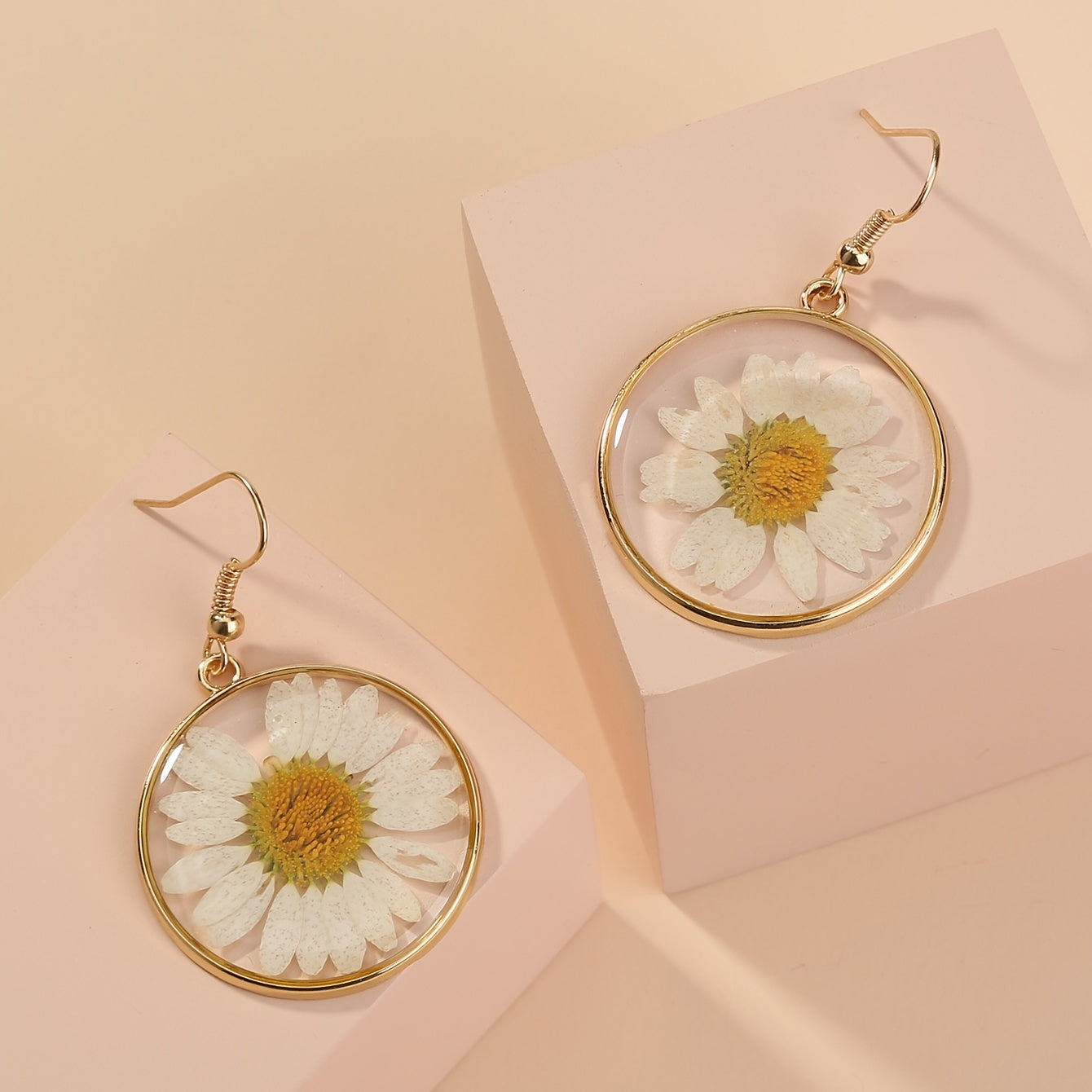 Nickle-Free Copper Dangle Earrings - Nooxian Elegant White Chrysanthemum - Boho Vacation Style with Golden-Tone Finish, Perfect for Everyday & Getaways